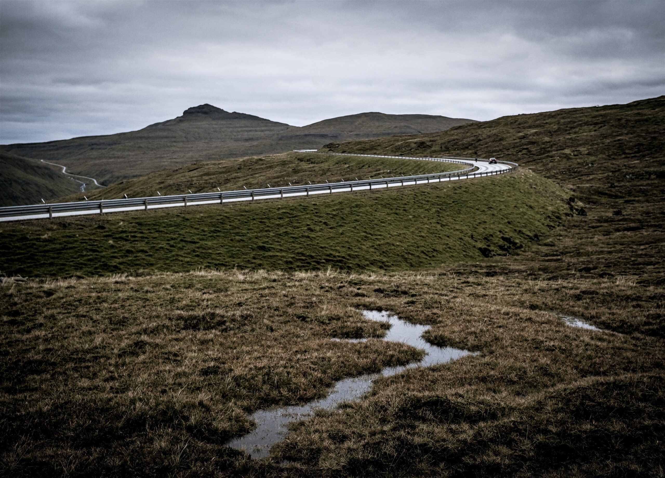 Quieter road concrete